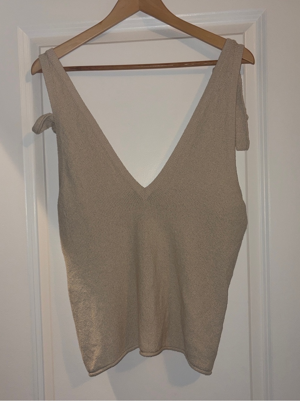 Free People Beach | NWT Neutral Beige V-Neck Knit Tank Oversized Tie Shoulder